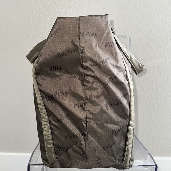 Pink travel tote bag with a matching pouch, brand new with a tag - Picture 8 of 12